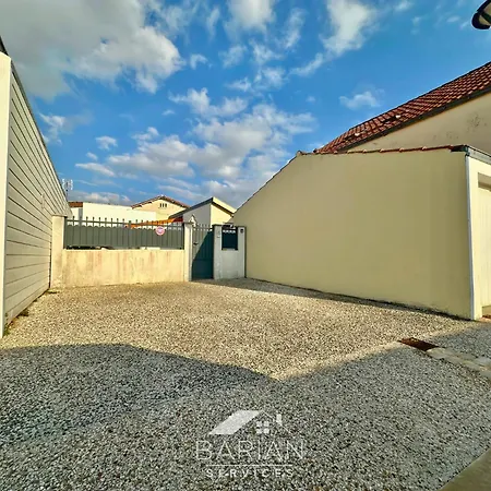 Plages à 9 Min - Parking X2 - Cour Sans Vis à Vis - La Fourasine