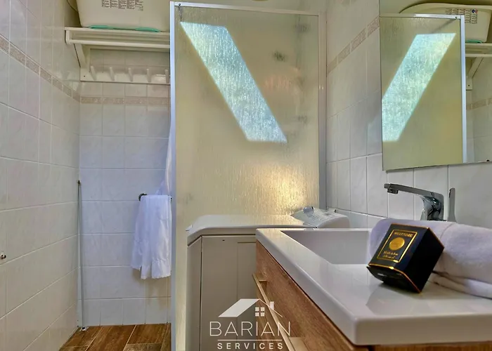 Plages A 9 Min - Parking X2 - Cour Sans Vis A Vis - La Fourasine * Fouras