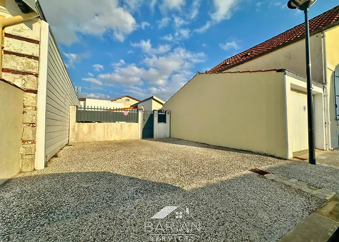 Plages A 9 Min - Parking X2 - Cour Sans Vis A Vis - La Fourasine